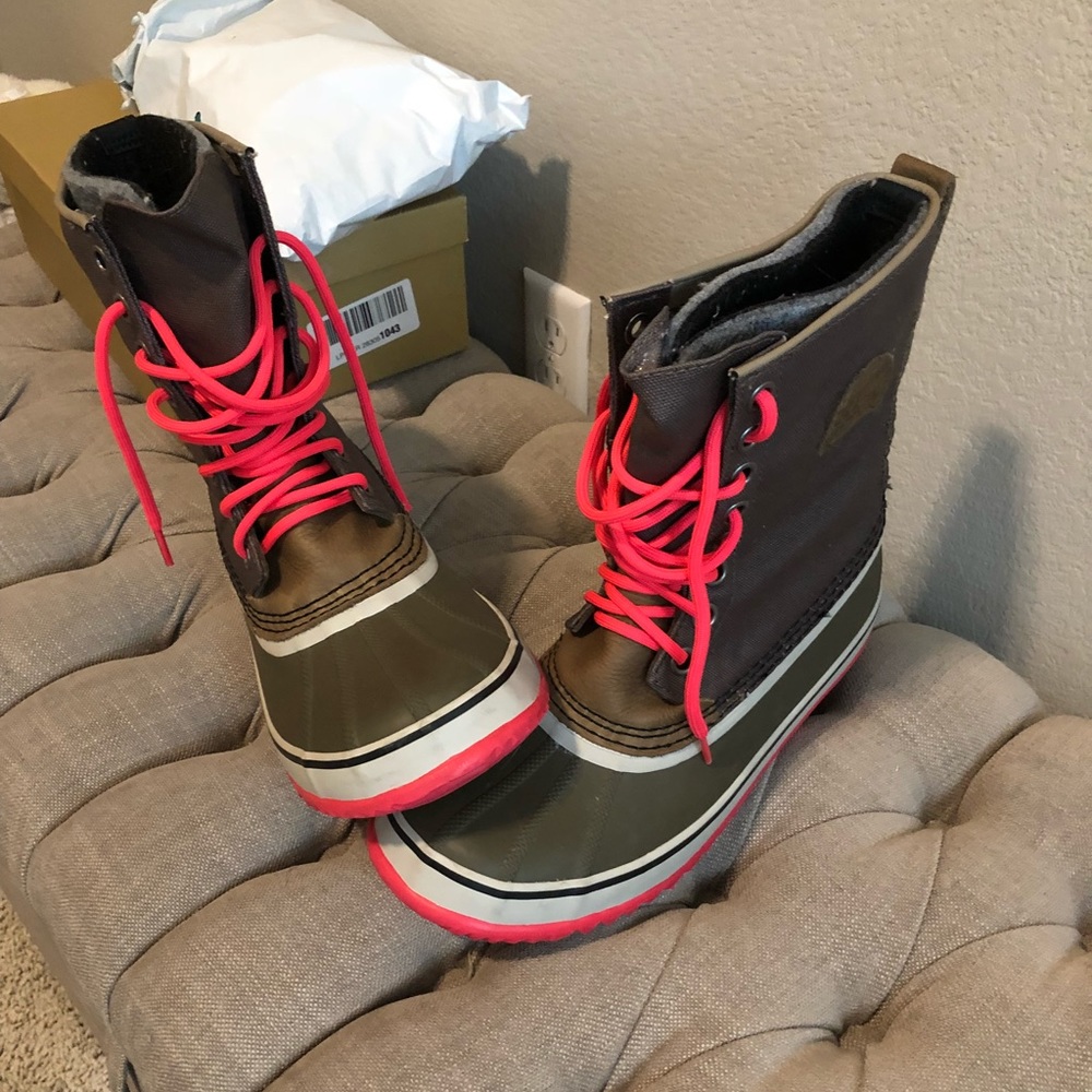 Sorel all weather snow/rain boots
